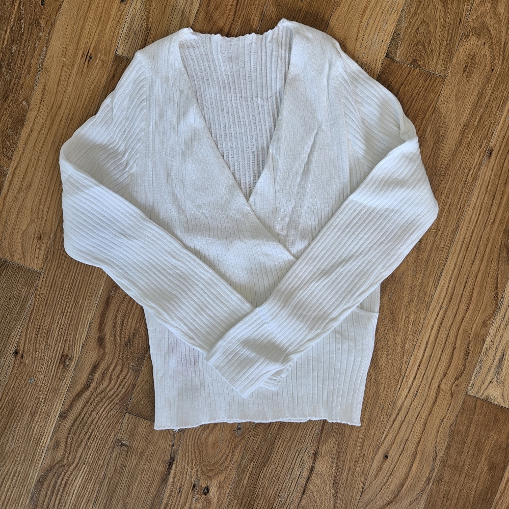 White Ribbed Crop Top Size Large - Picture 3 of 6